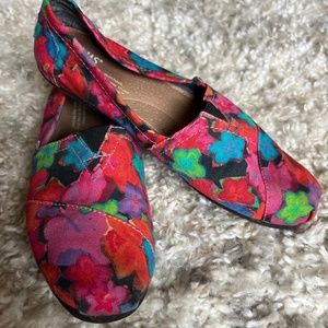 Floral Toms